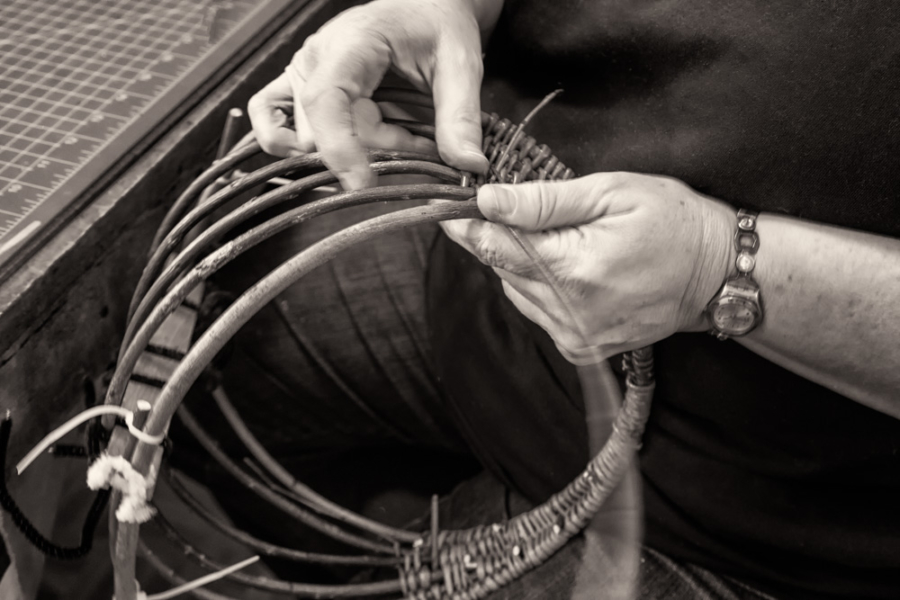 basket making with willow, Maker's hand